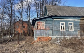 Часть дома 39.7 кв.м. на уч. 10 сот.