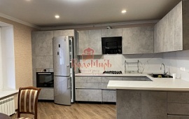 Дом 220 кв.м. на уч. 10 сот.