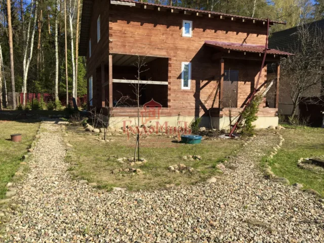 Дом 252 кв. м на участке 10 сот.