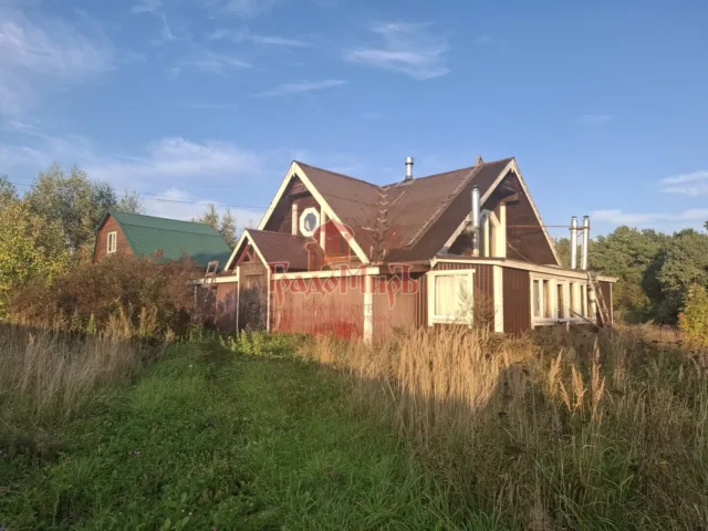 Дом 179.4 кв. м на участке 18.6 сот.