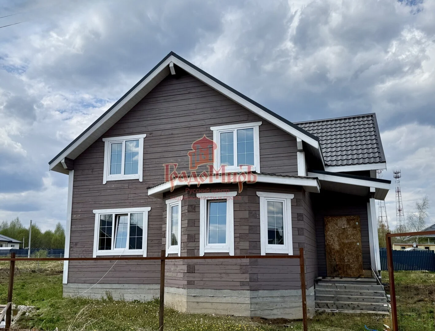 Дом 189.6 кв. м на участке 11 сот.