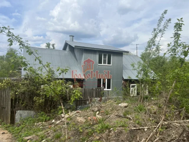 Дом 60 кв. м на участке 6 сот.