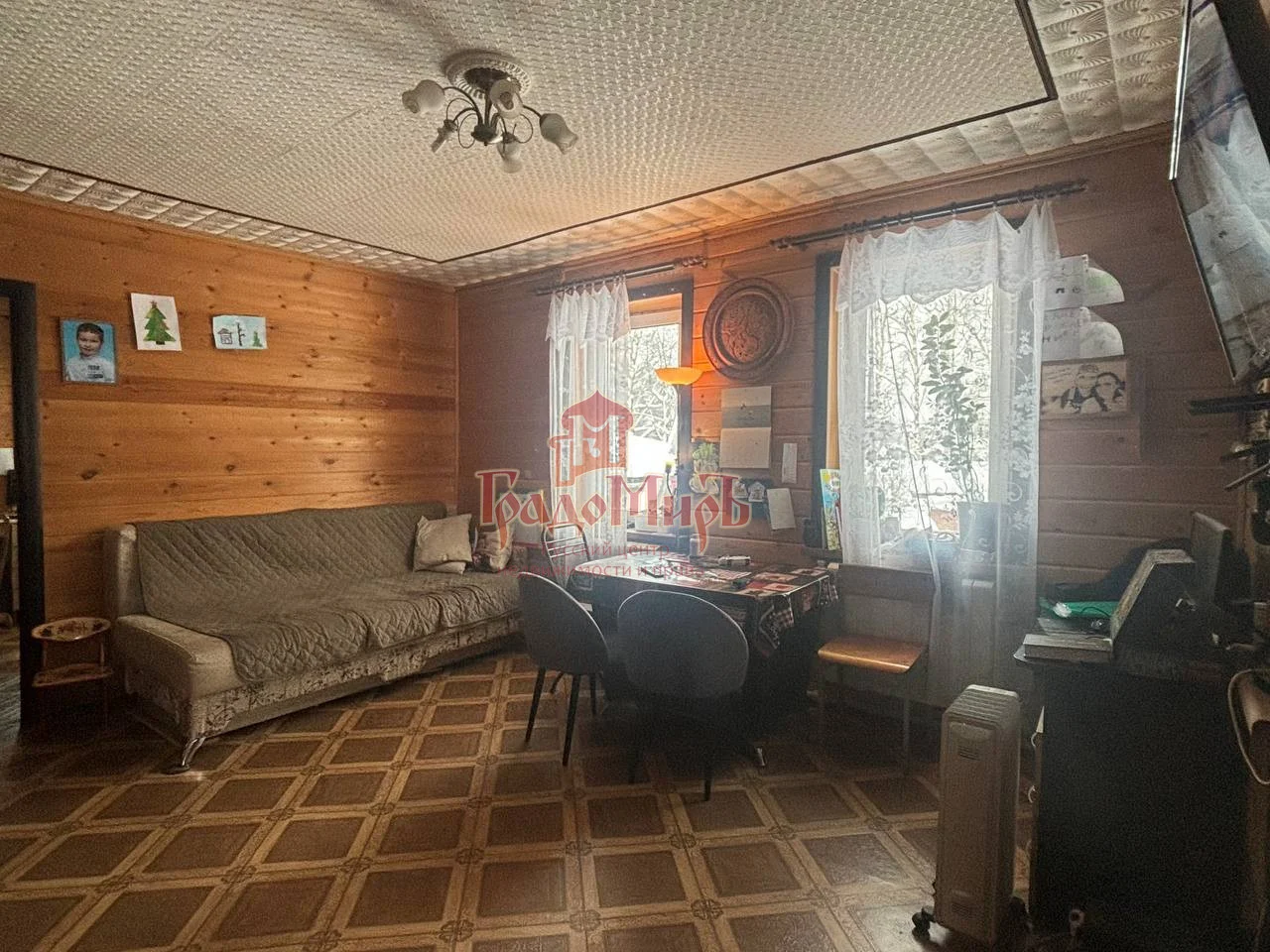 Дом 60 кв. м на участке 14.5 сот.