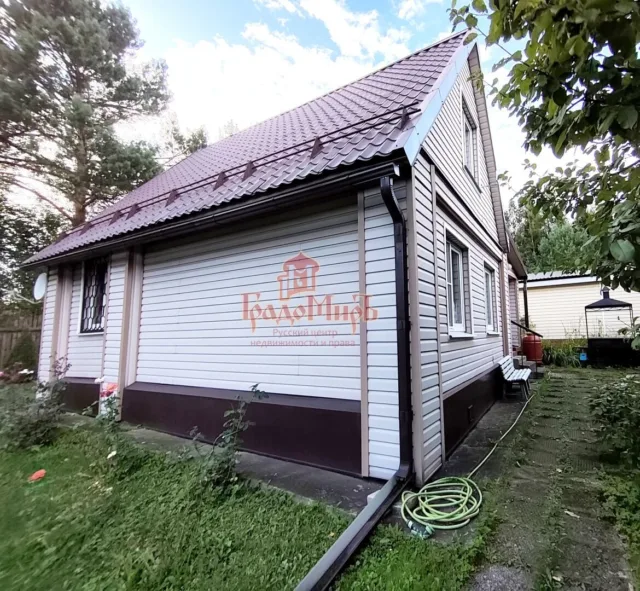 Дом 69 кв. м на участке 8 сот.