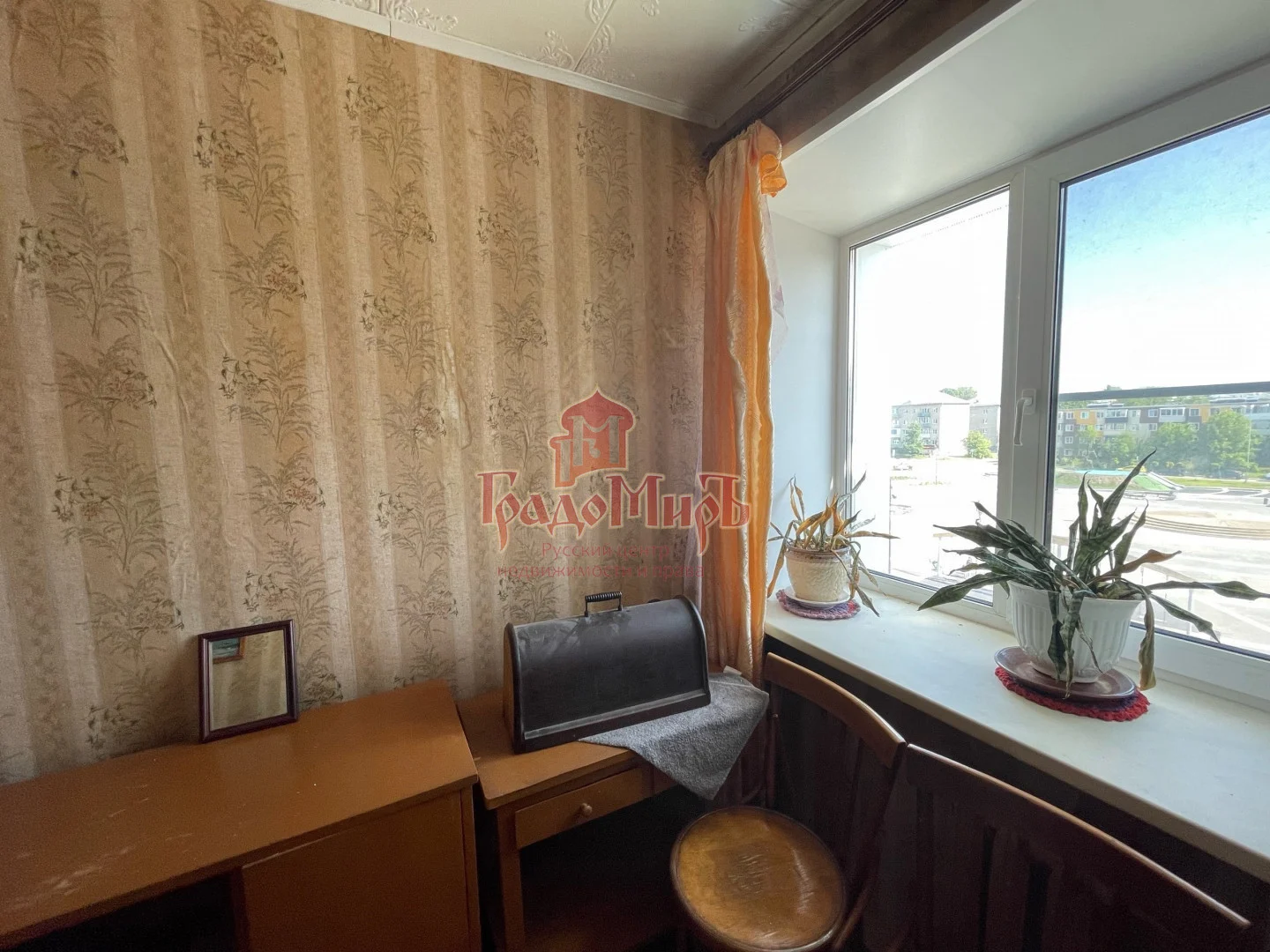 3 комн. Квартира 49 кв. м
