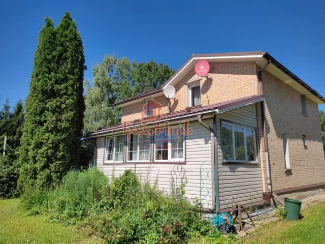 Дом 207 кв. м на участке 18 сот.