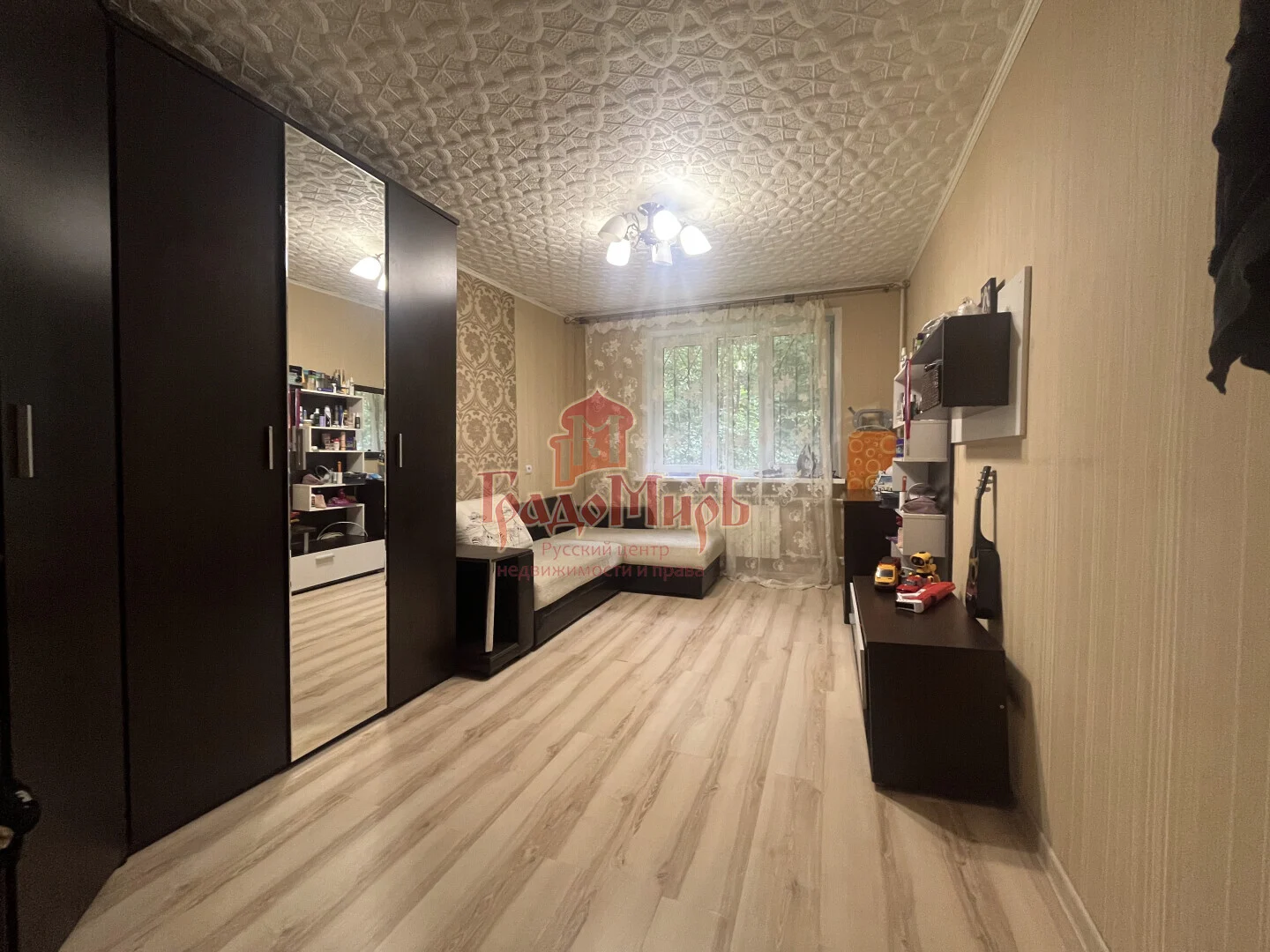 2 комн. Квартира 42.9 кв. м