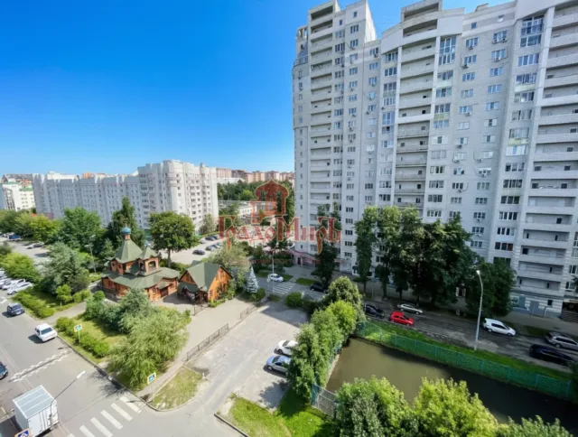 4 комн. Квартира 105 кв. м