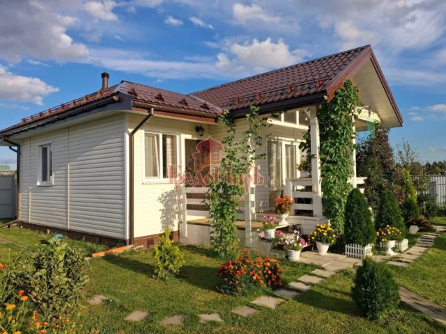 Дом 75.2 кв. м на участке 8.6 сот.