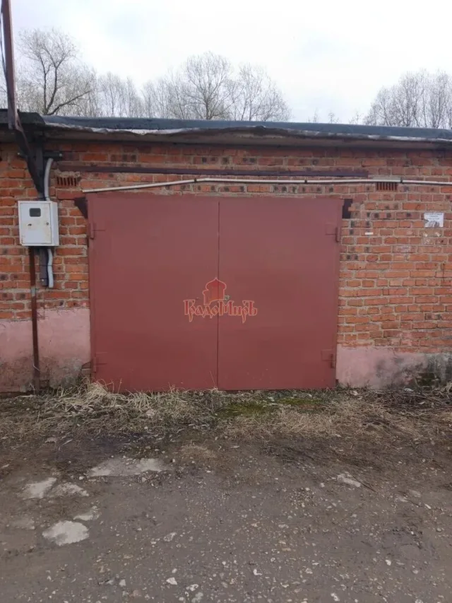 Гараж 22.8 кв. м