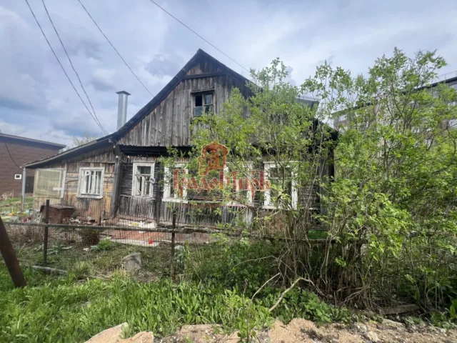 Дом 60 кв. м на участке 6 сот.