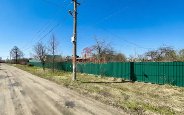 Дом 60 кв. м на участке 13.6 сот.