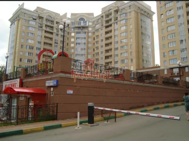 4 комн. Квартира 135.5 кв. м