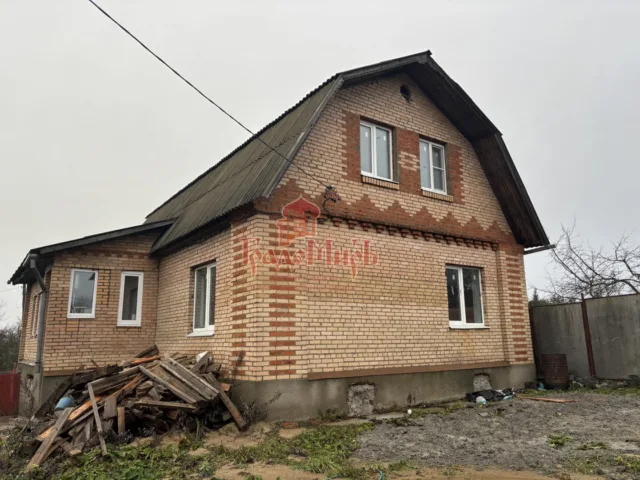 Дом 132 кв. м на участке 13 сот.