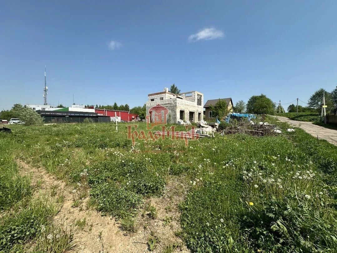 Дом 260 кв. м на участке 9.5 сот.