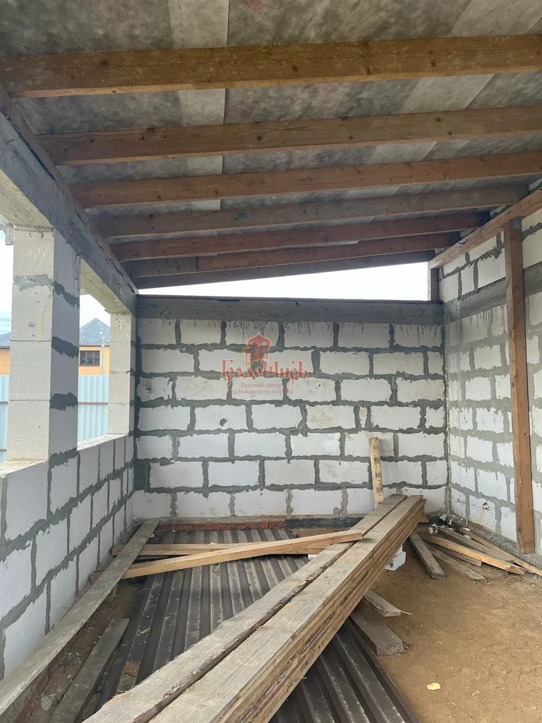 Дом 75 кв. м на участке 12 сот.