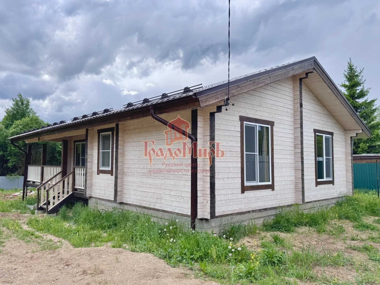 Дом 120 кв. м на участке 12 сот.