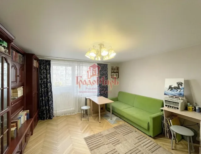 4 комн. Квартира 105 кв. м