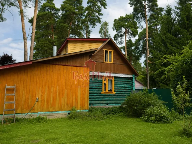 Дом 59 кв. м на участке 6 сот.