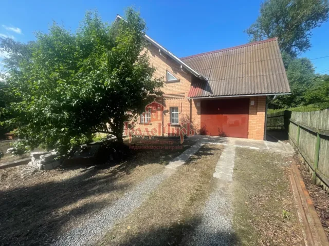 Дом 226.9 кв. м на участке 7.7 сот.