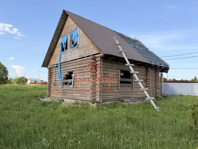 Дом 100 кв. м на участке 24 сот.