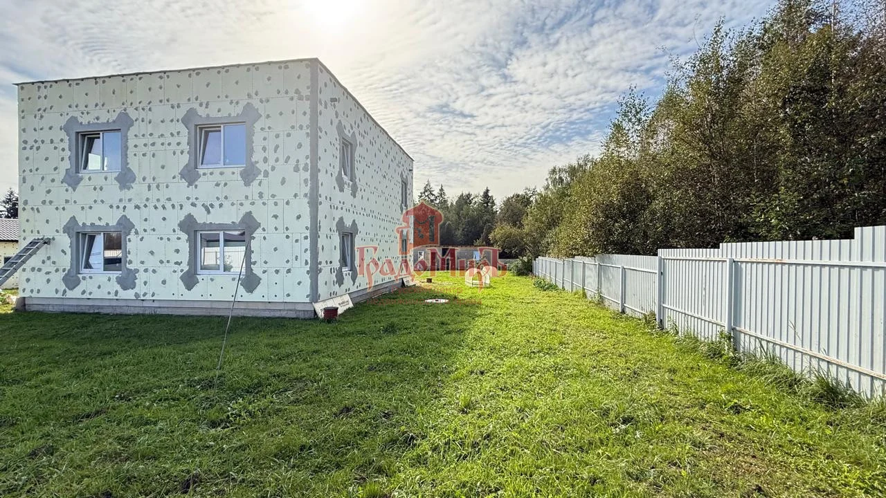 Дом 239.7 кв. м на участке 20 сот.