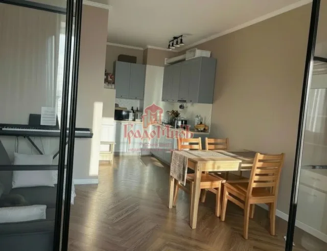 2 комн. Квартира 52 кв. м
