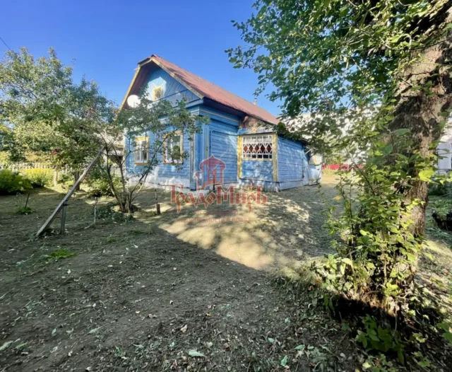 Дом 50 кв. м на участке 12.5 сот.