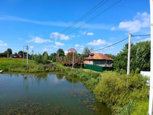 Дом 50 кв. м на участке 11.7 сот.