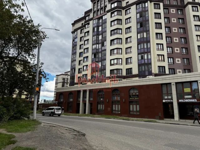 2 комн. Коммерция 179 кв. м