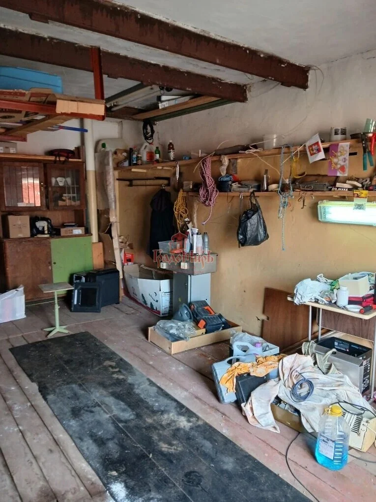Гараж 22.8 кв. м