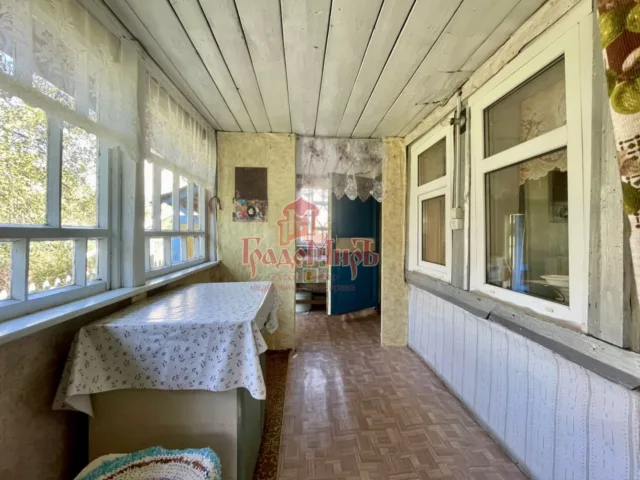 Дом 50 кв. м на участке 12.5 сот.