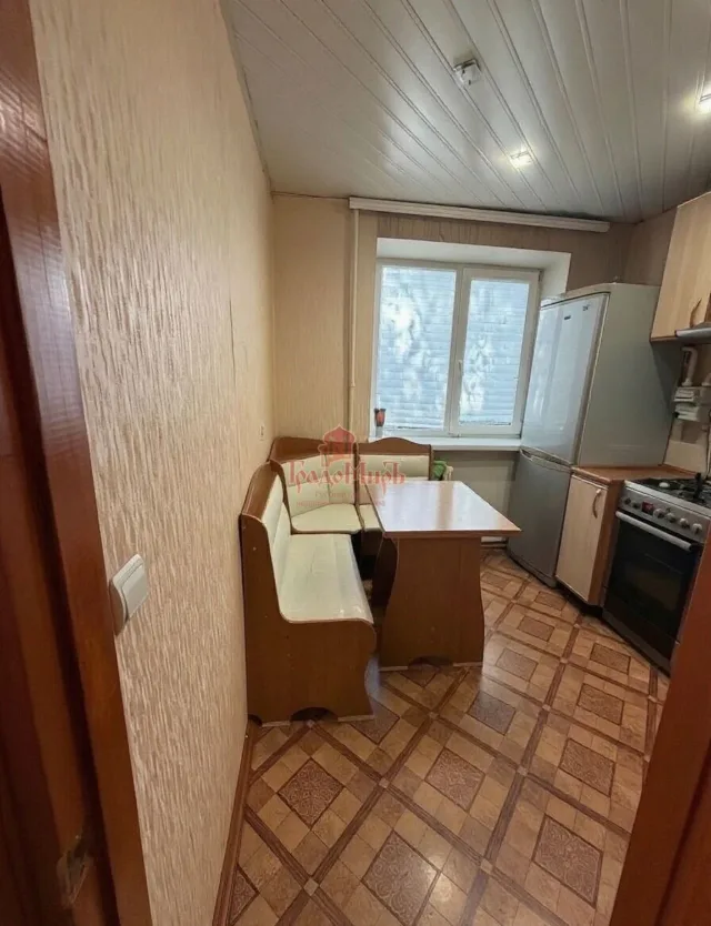 2 комн. Квартира 42 кв. м