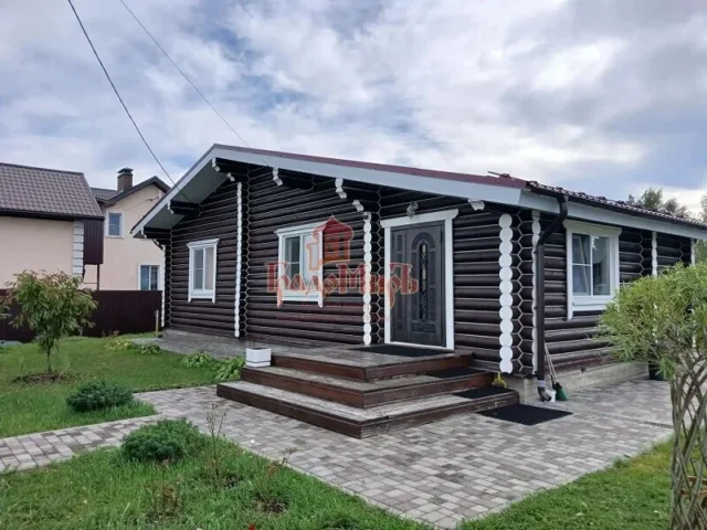 Дом 132 кв. м на участке 21.4 сот.