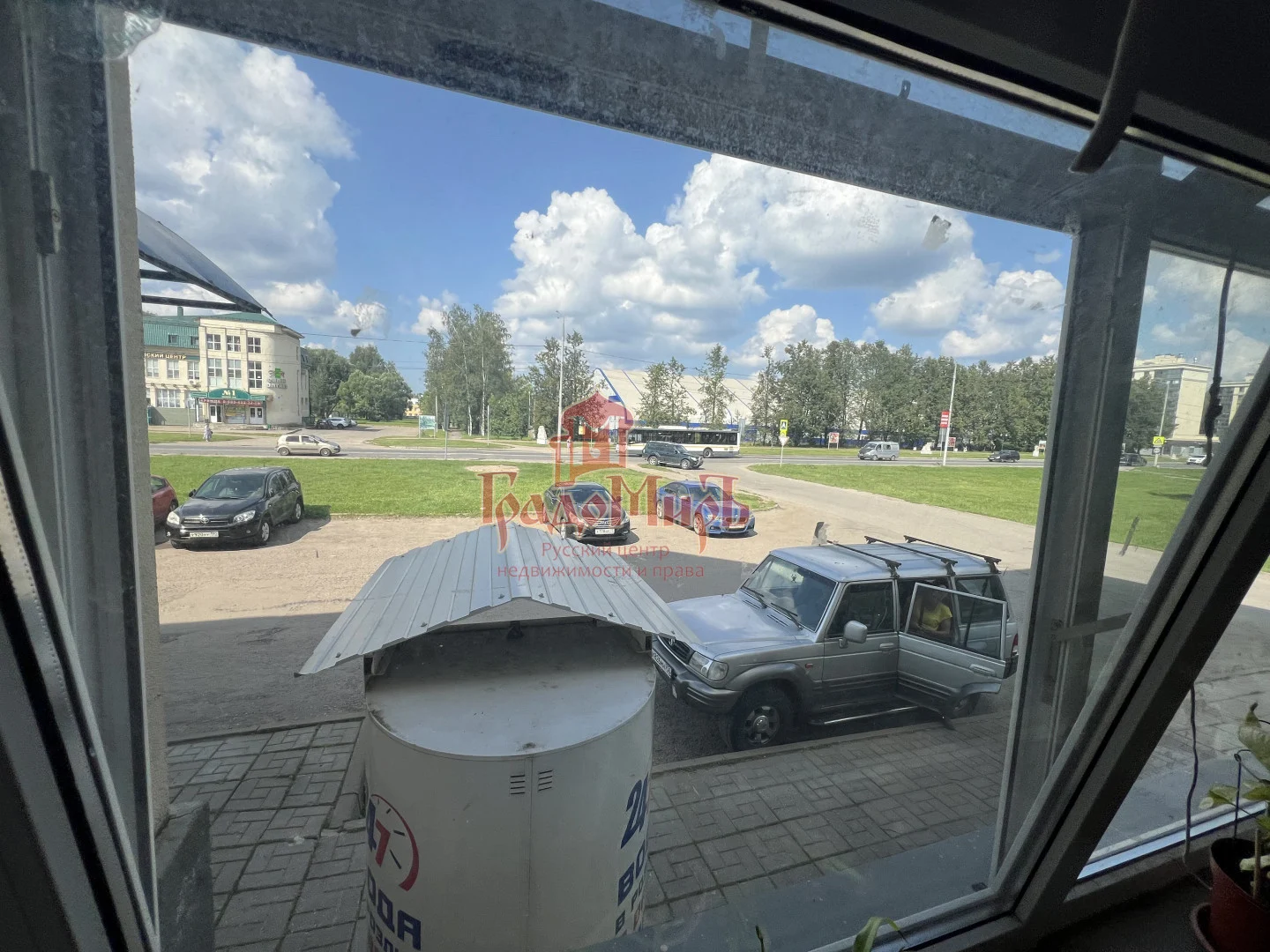 1 комн. Коммерция 100 кв. м