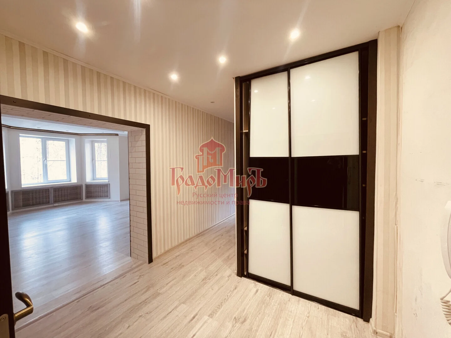 3 комн. Квартира 81.2 кв. м