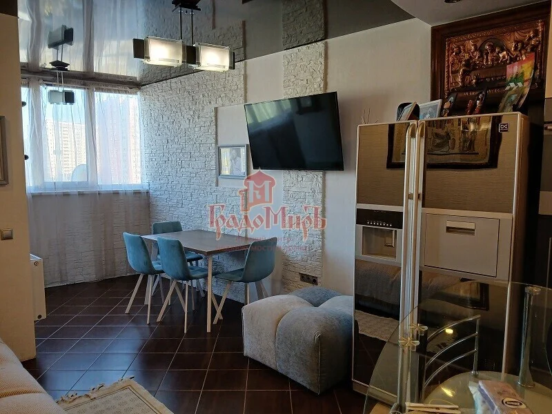 2 комн. Квартира 66.5 кв. м