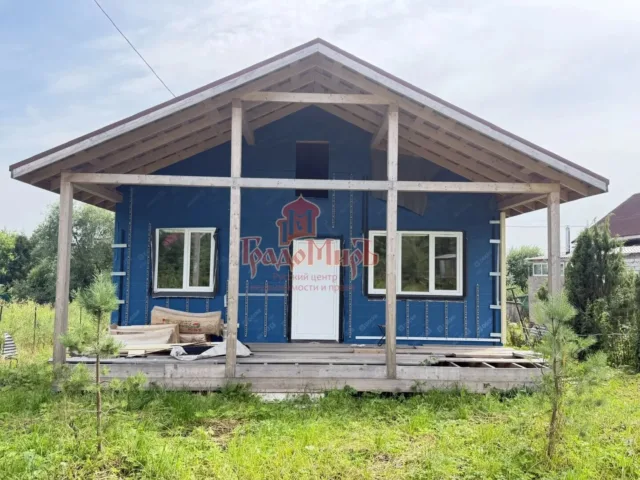Дом 70 кв. м на участке 9.2 сот.