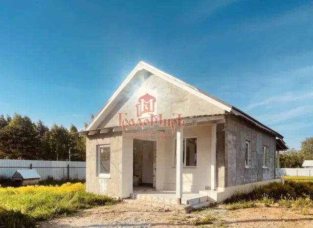 Дом 120 кв. м на участке 8 сот.