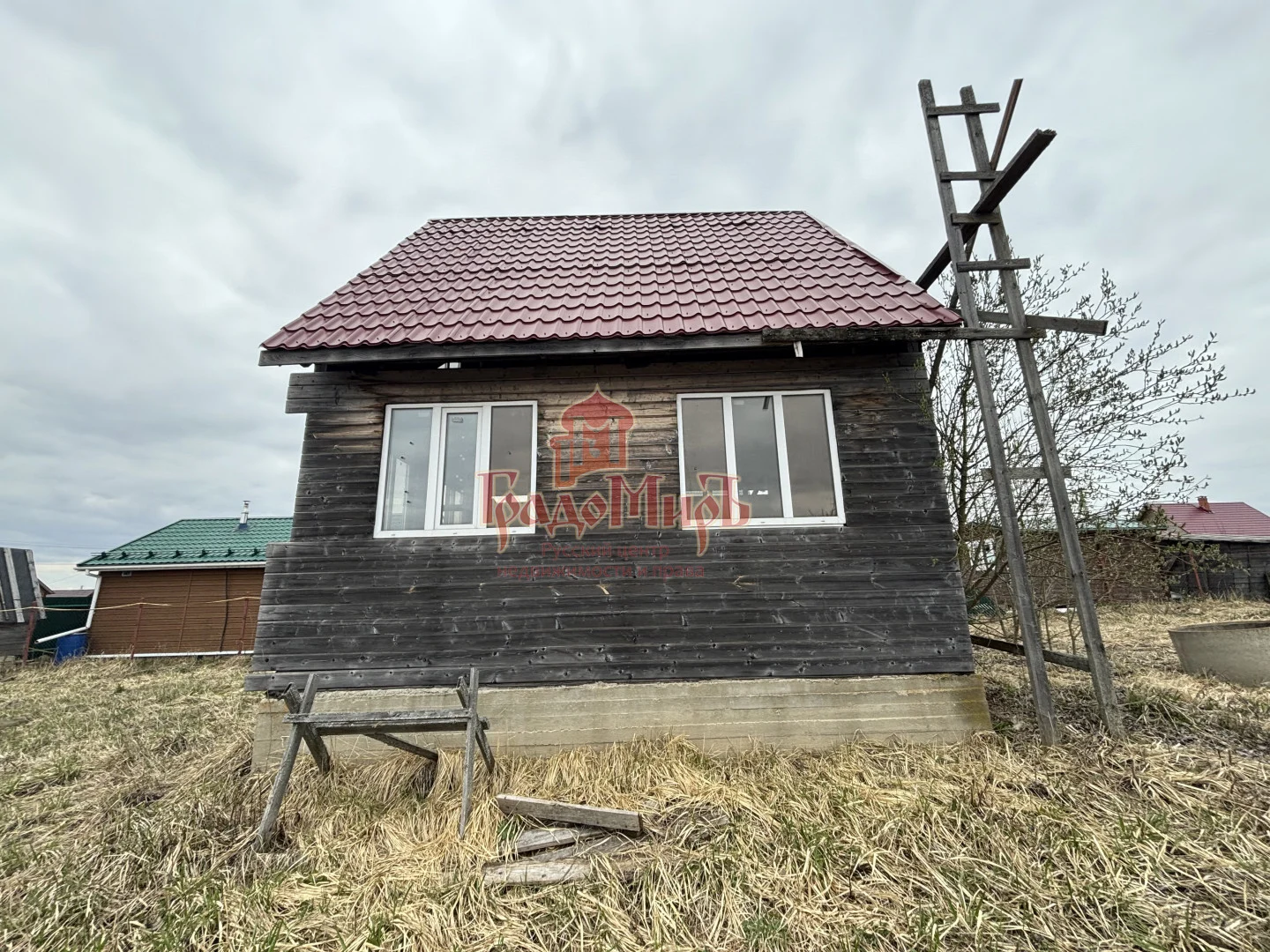 Дом 60 кв. м на участке 10 сот.