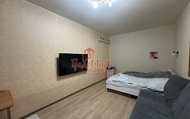 1-���. �������� 42.7 ��.�.